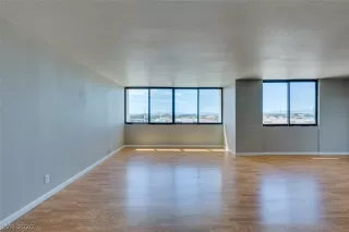 Photo #2: 2191168 Listing 