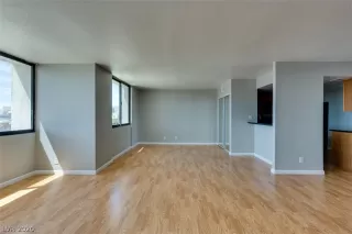 Photo #4: 2191168 Listing 