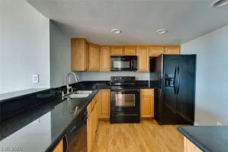 Photo #5: 2191168 Listing 