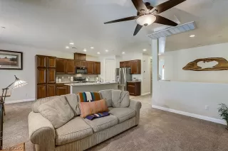 Photo #3: 2191176 Listing