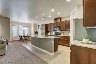 Photo #4: 2191176 Listing