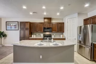 Photo #5: 2191176 Listing