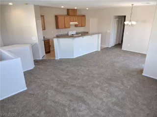 Photo #5: 2191203 Listing 