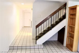 Photo #5: 2191229 Listing 