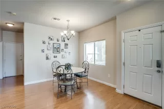 Photo #2: 2191315 Listing