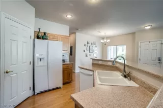 Photo #6: 2191315 Listing