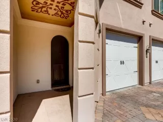 Photo #2: 2191364 Listing