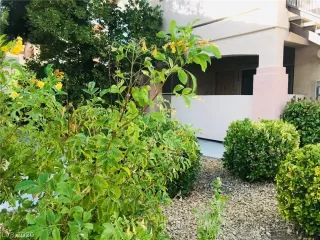 Photo #1: 2191384 Listing