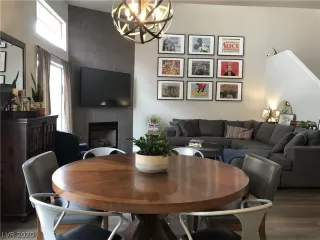 Photo #2: 2191427 Listing