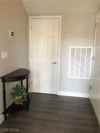 Photo #5: 2191427 Listing