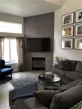 Photo #6: 2191427 Listing