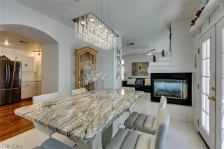 Photo #5: 2191448 Listing