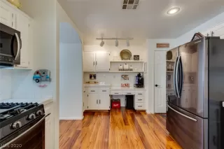 Photo #6: 2191448 Listing