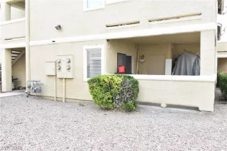 Photo #1: 2191458 Listing