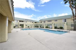 Photo #4: 2191458 Listing