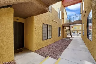 Photo #3: 2191495 Listing