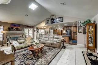 Photo #6: 2191558 Listing