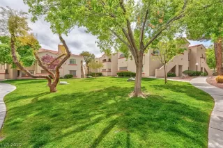 Photo #1: 2191637 Listing