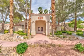 Photo #3: 2191637 Listing