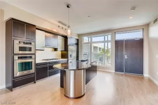 Photo #2: 2191665 Listing