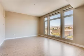 Photo #6: 2191665 Listing