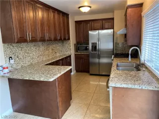 Photo #2: 2191728 Listing