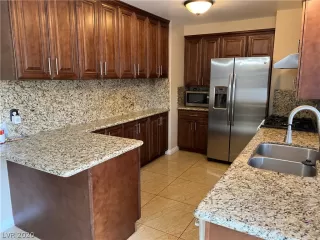 Photo #3: 2191728 Listing