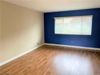 Photo #6: 2191728 Listing