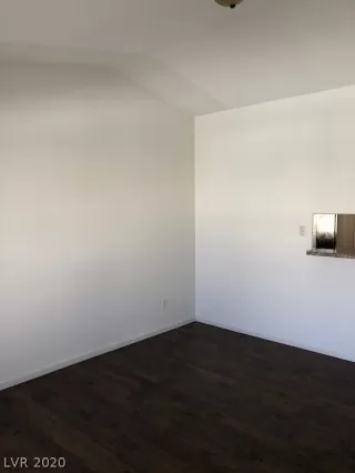 Photo #5: 2191755 Listing 