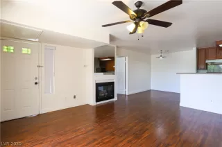 Photo #5: 2191770 Listing