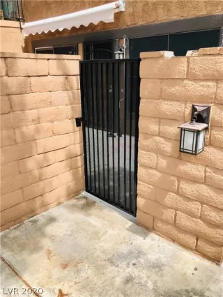 Photo #1: 2191854 Listing