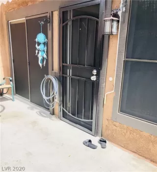 Photo #3: 2191854 Listing