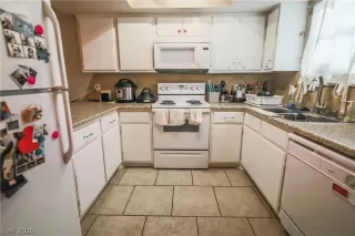 Photo #5: 2191951 Listing 