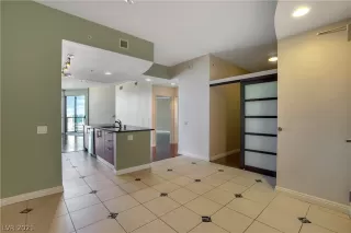 Photo #1: 2191977 Listing 