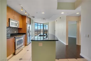 Photo #4: 2191977 Listing 