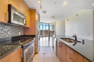 Photo #5: 2191977 Listing 