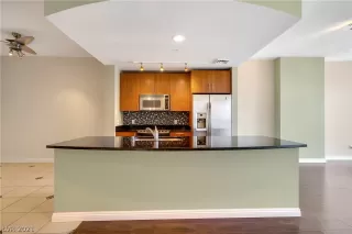 Photo #6: 2191977 Listing 