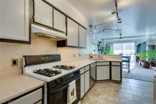 Photo #2: 2192038 Listing 