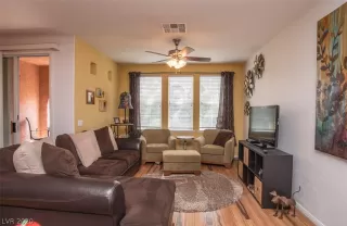 Photo #5: 2192044 Listing