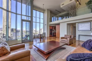 Photo #2: 2192098 Listing 