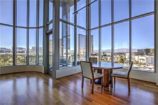 Photo #4: 2192098 Listing 