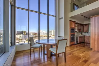 Photo #5: 2192098 Listing 