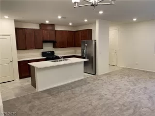 Photo #5: 2192103 Listing 