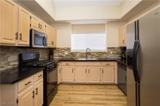 Photo #4: 2192114 Listing 