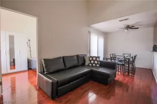 Photo #2: 2192122 Listing 