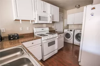 Photo #6: 2192122 Listing 