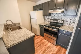 Photo #4: 2192163 Listing 