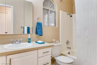 Photo #4: 2192196 Listing 