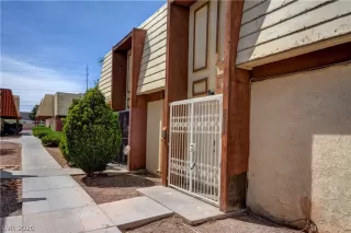 Photo #3: 2192221 Listing