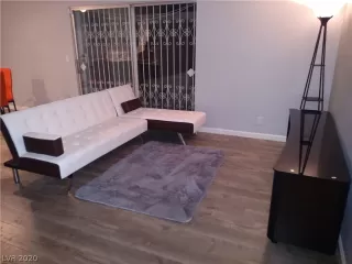 Photo #5: 2192221 Listing